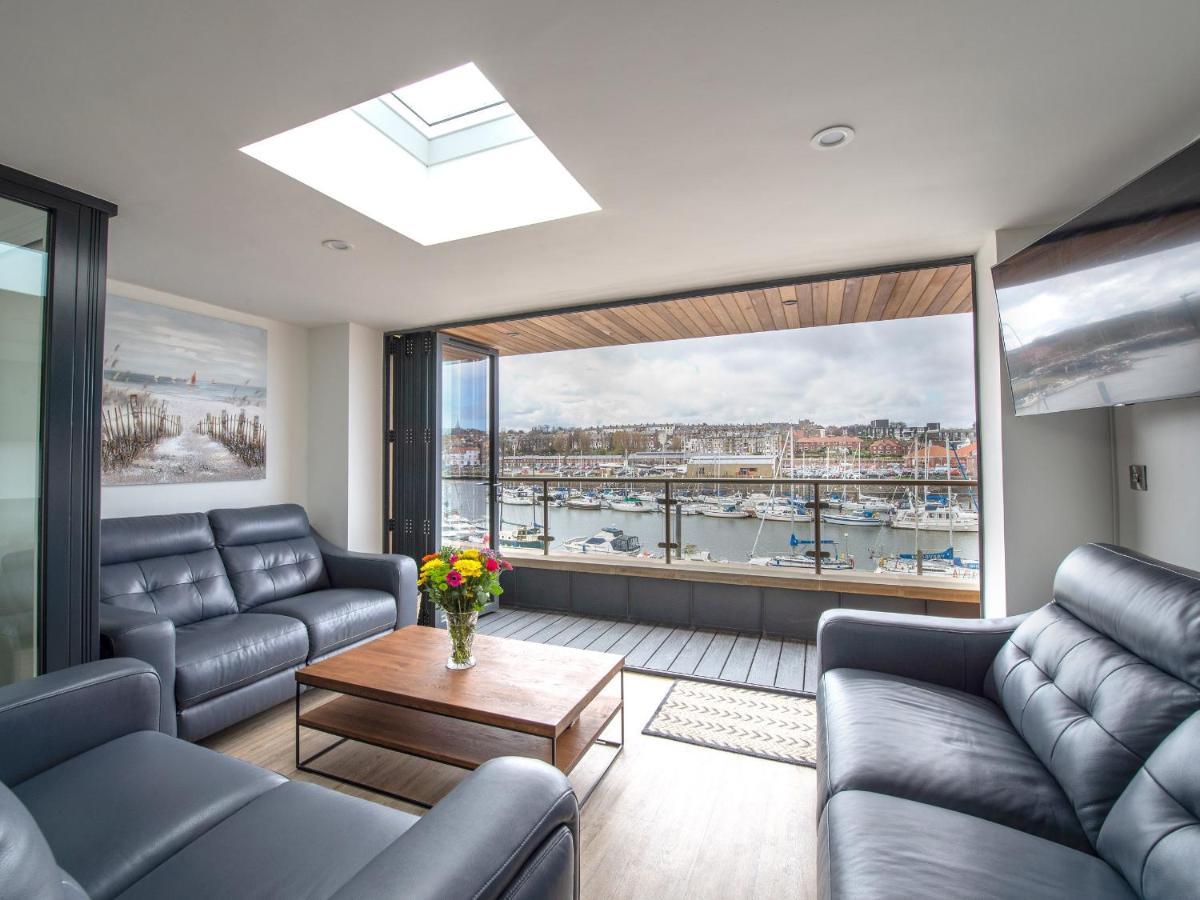 Villa Harbour Sunset Whitby Exterior foto